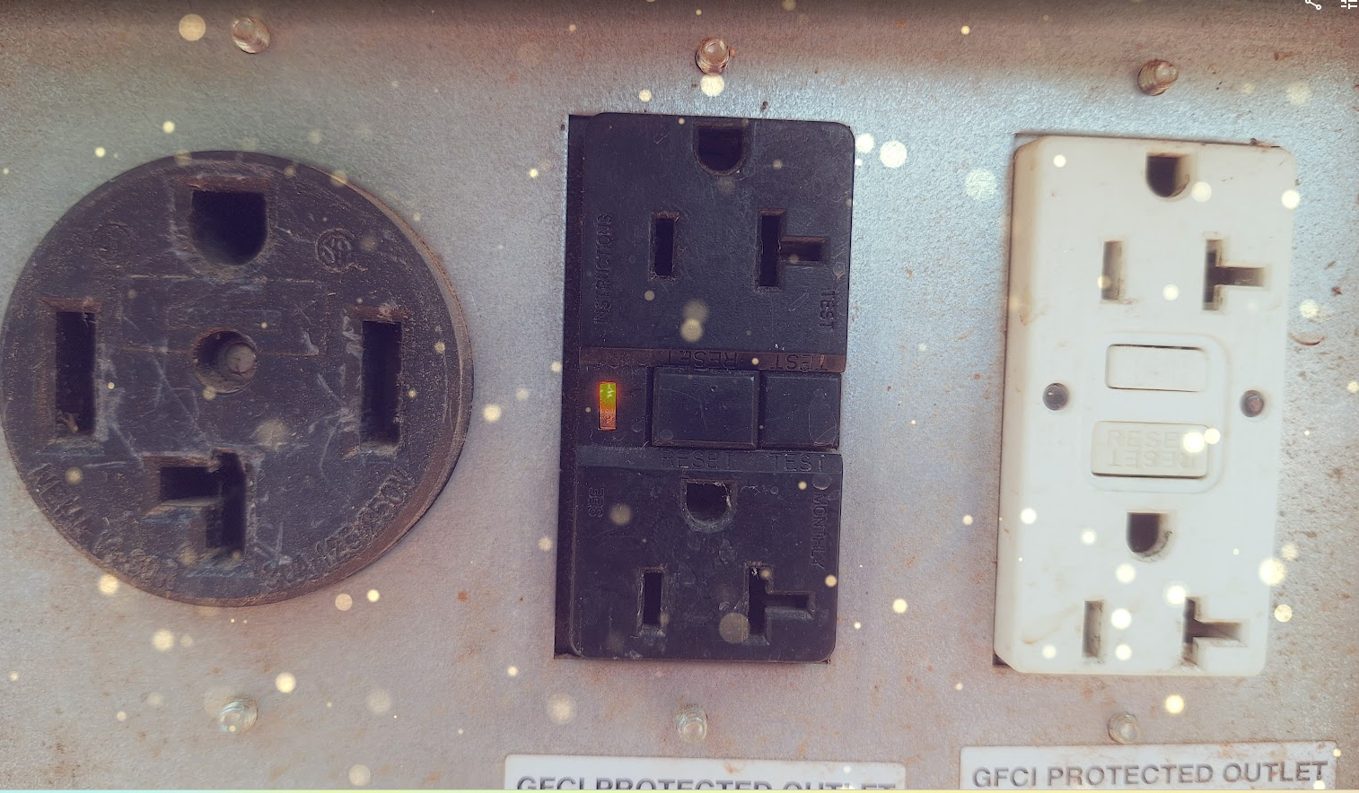 30A and 20A Outlets